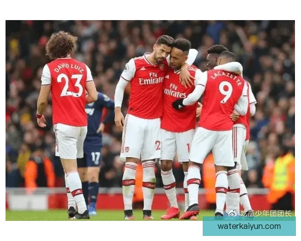 阿森纳战术体系解析：状态回暖的攻击模式与防守组织的有效结合